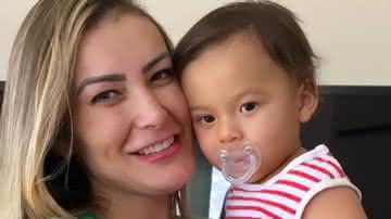 Andressa Urach e o filho caçula - Reprodução / Instagram